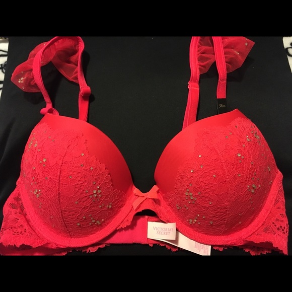 Victoria's Secret Other - 💖 Victoria’s Secret 💖 Dream Angels bra with bling, rhinestones 36B
